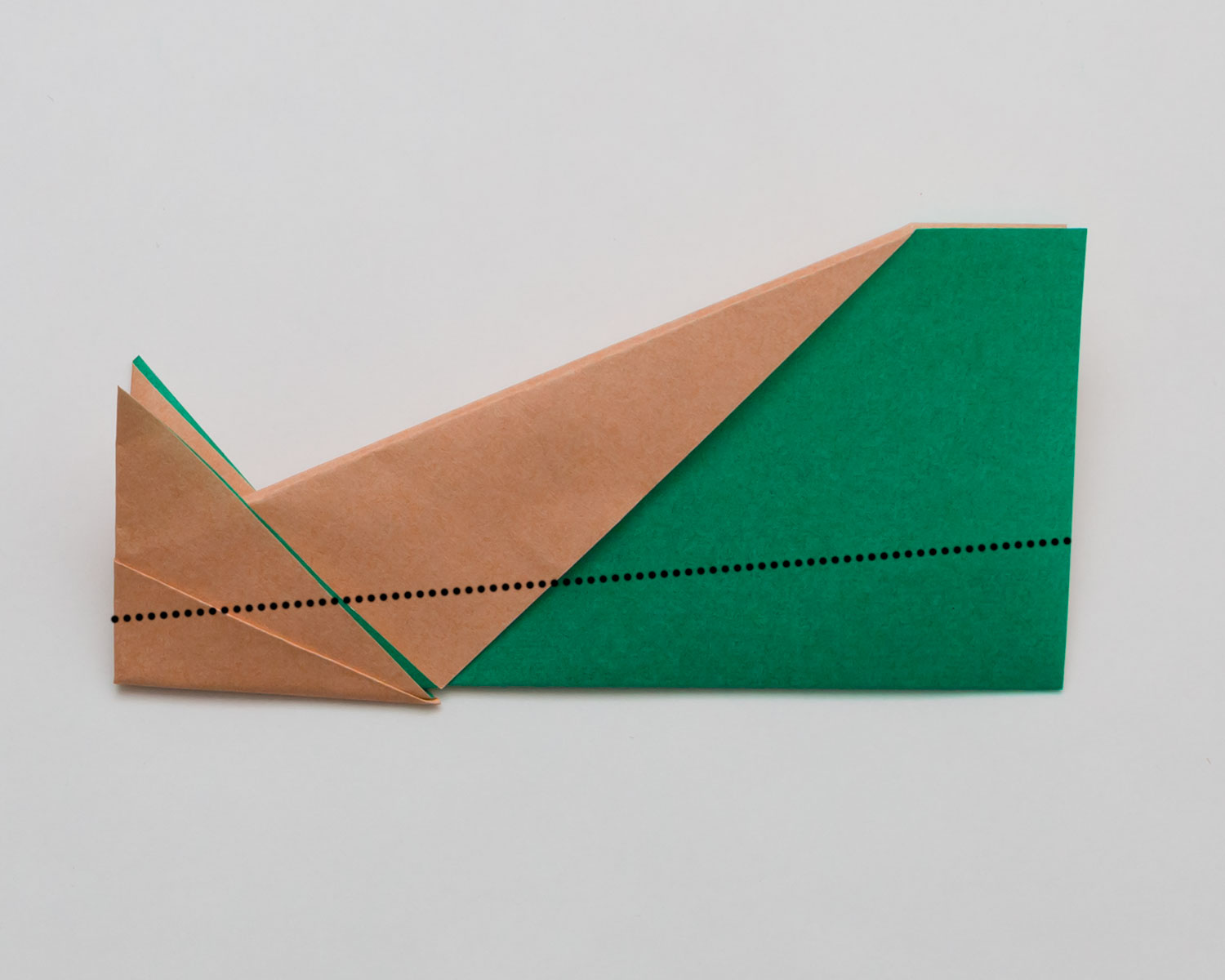 図解で簡単 紙飛行機 いかひこうき の折り方 イカもよく空飛ぶ