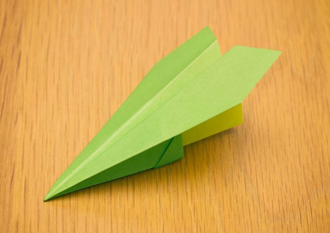 紙飛行機の折り方１９選 よく飛ぶ定番から超簡単な作り方までドドンッと大集結